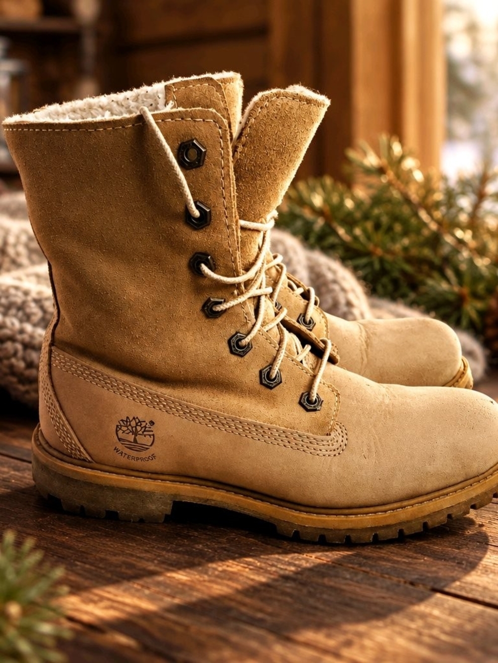 Timberland Womens Tan Suede Lace-Up Fleece-Lined Boots